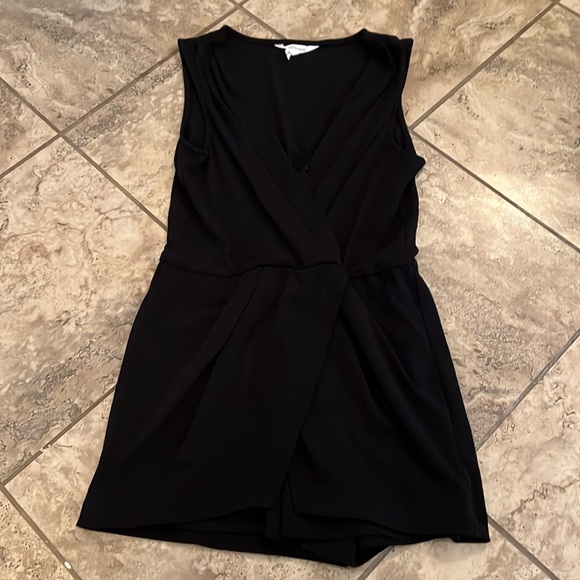 BCBG black romper twist front detail size XS - Picture 1 of 3
